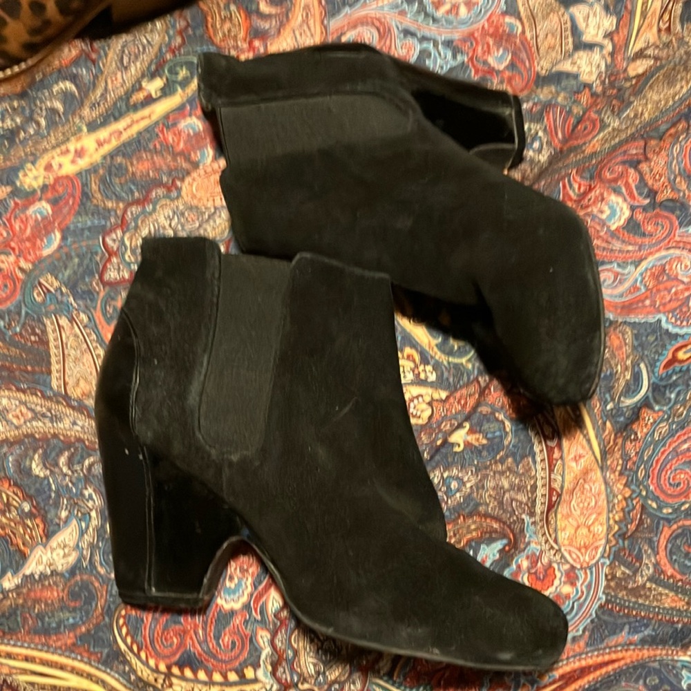 Leather ankle boot